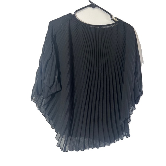 RENEE C MADE IN USA sheer pleated top IN SIZE MEDIUM - Picture 3 of 7